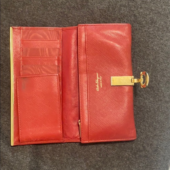 Salvatore Ferragamo Rosso Calf Wallet - Picture 5 of 10